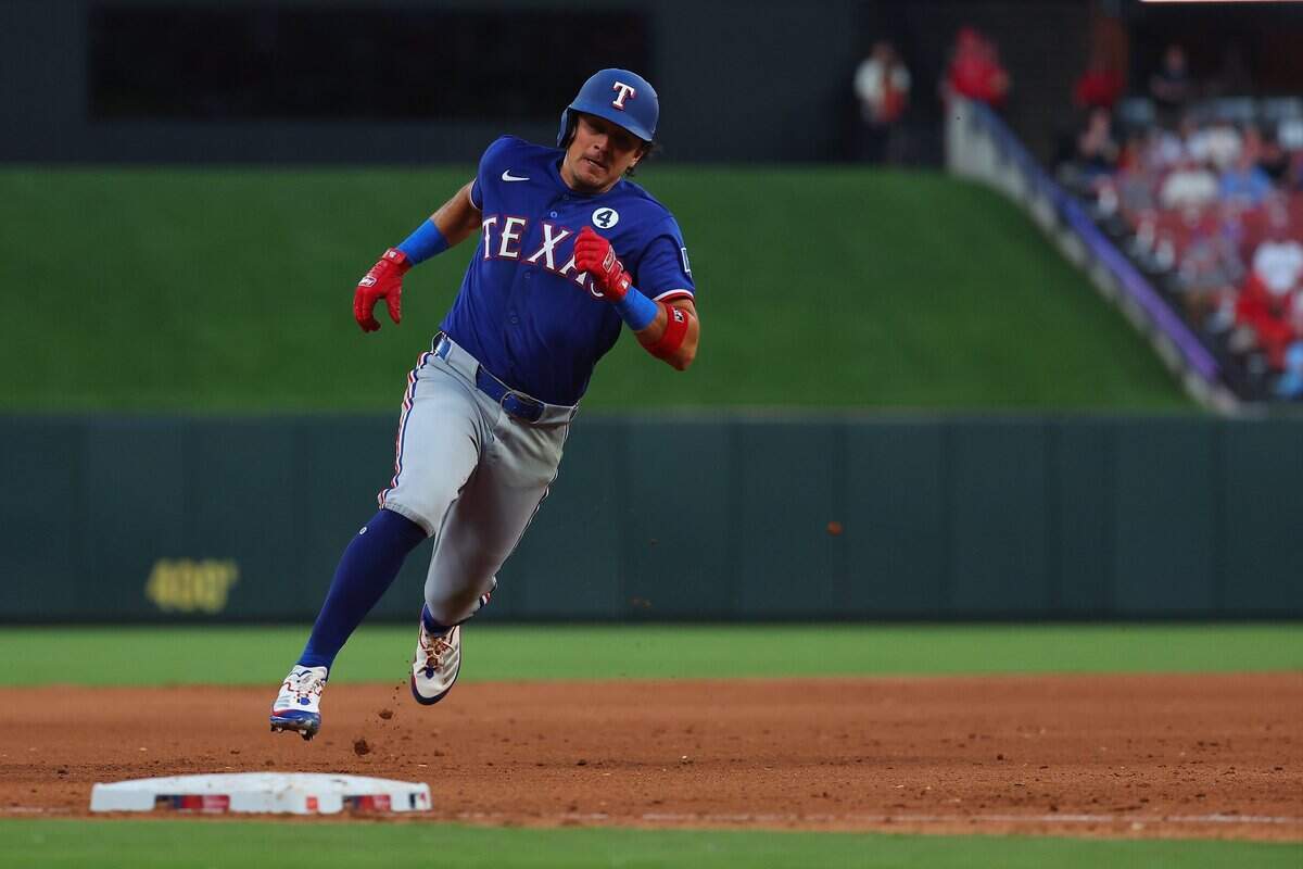 ST LOUIS, MISSOURI - JUNE 2: Nicky Lopez #33 \ot rounds third base on his way to scoring a run against the St. Louis Cardinals in the fifth inning at Busch Stadium on June 2, 2026 in St Louis, Missouri. (Photo by Dilip Vishwanat/Getty Images)