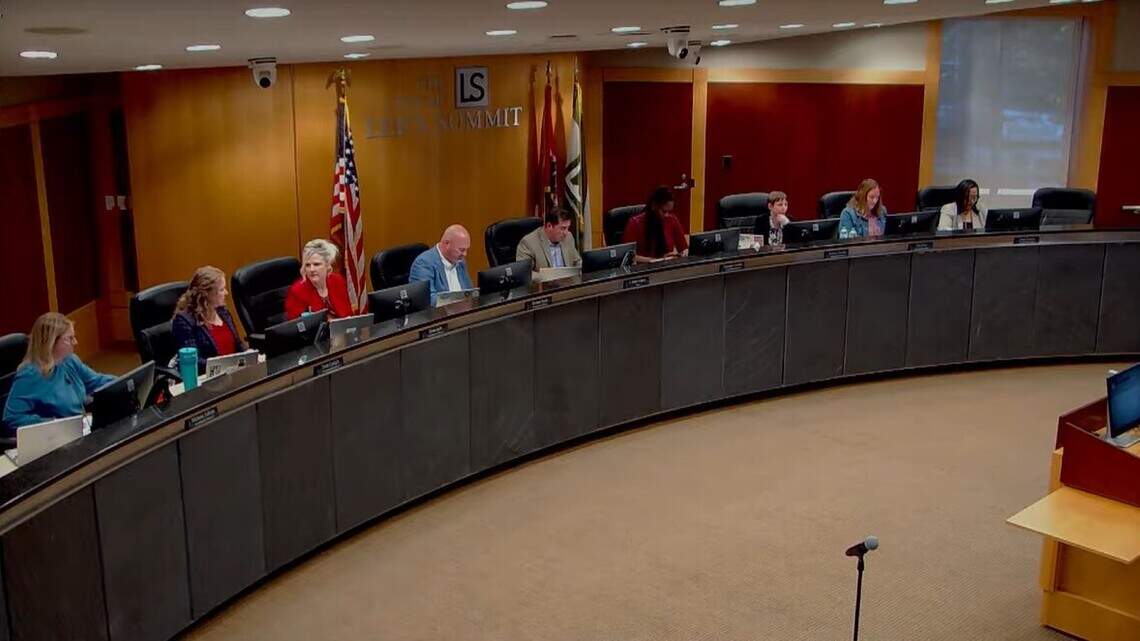 Lee’s Summit City Council shoots down pay raises for municipal court judges