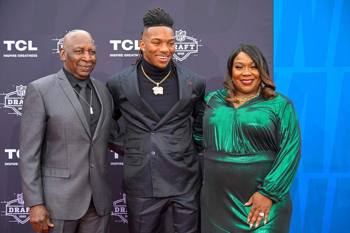 NFL Draft prospect Bijan Robinson, a running back from Texas posed with family on the Red Carpet on the Memorial Courtyard kickoff the three-day NFL Draft on Thursday, April 27, 2023, at the National WWI Museum and Memorial.