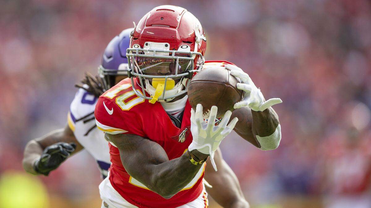 Kansas City Chiefs wide receiver Tyreek Hill catches a 40-yard pass for a touchdown in the first quarter against the Minnesota Vikings Sunday, Nov. 3, 2019, at Arrowhead Stadium.