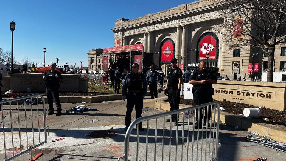 Man pleads guilty to lesser charge in Chiefs rally shooting | Kansas ...