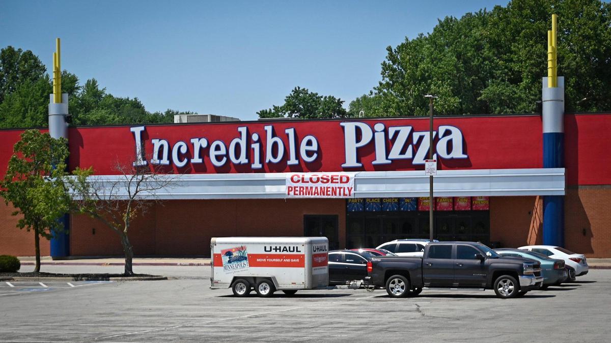 Incredible Pizza Co., which renovated the former PowerPlay in Shawnee two years ago, has now closed permanently.