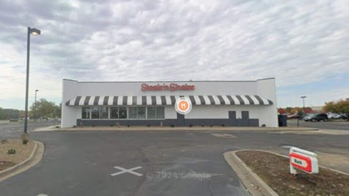 Pit bull ‘viciously attacked’ toddler outside Kansas City restaurant, lawsuit says