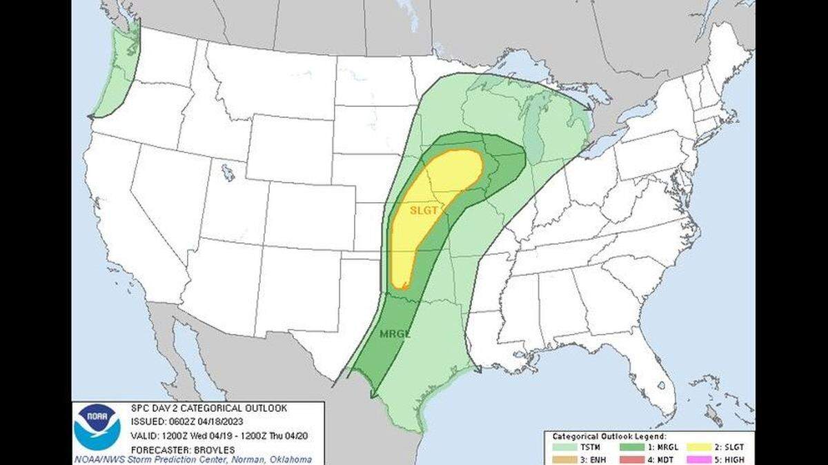 Strong to severe thunderstorms expected to sweep across the Kansas City area Wednesday night into Thursday morning, bringing the chance of large hail, damaging winds and a tornado, according to the National Weather Service’s Storm Prediction Center. The immediate Kansas City area is at a marginal risk of severe weather while areas to the north and east of the metro are at a greater risk.