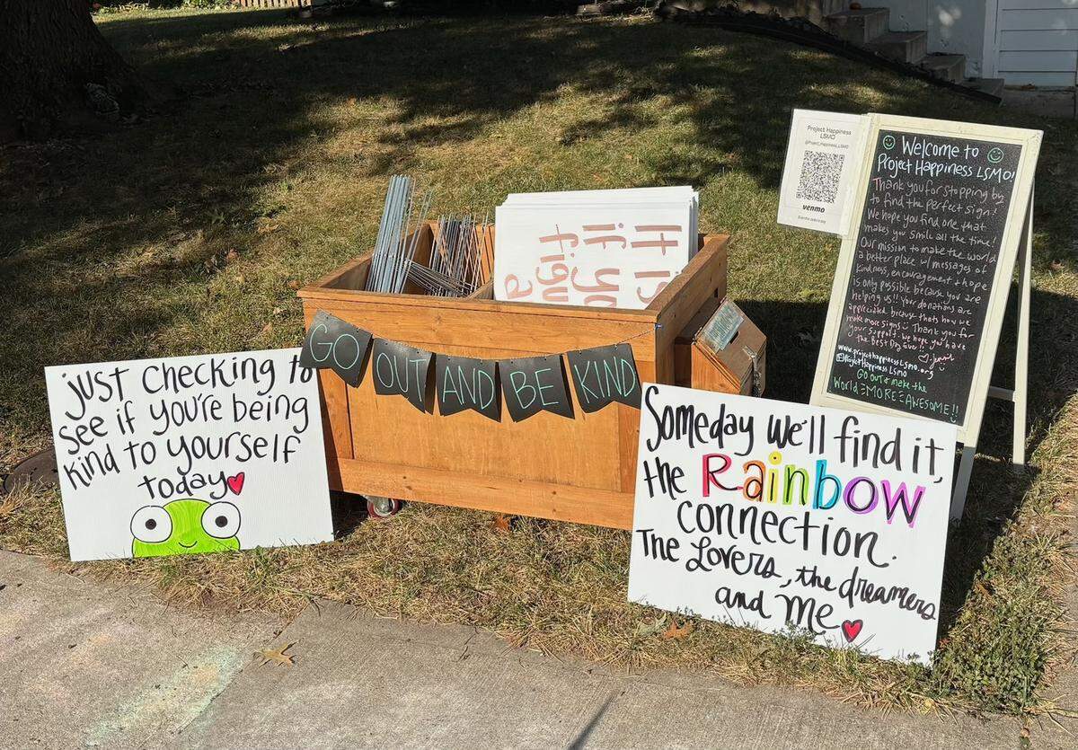 During spring, summer and fall, Project Happiness LSMO handmade signs are available at Jennifer Hunsinger’s home at 1020 NE Bristol Drive in eastern Lee’s Summit.