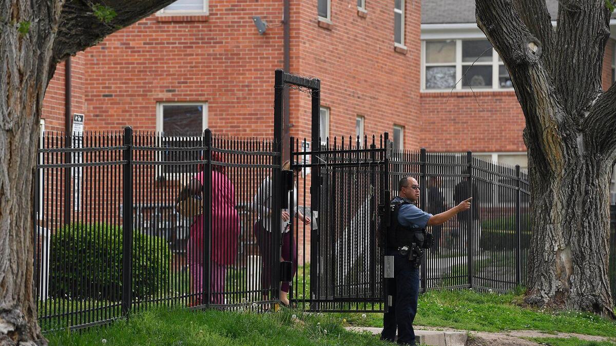 Shooting at Kansas City apartment leaves man dead | Kansas City Star