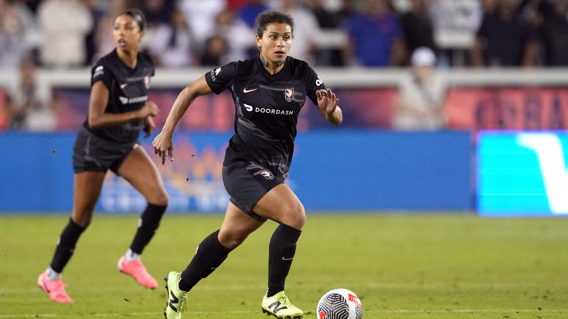 Holiday-shopping KC Current add experienced duo via NWSL trade, free-agent signing