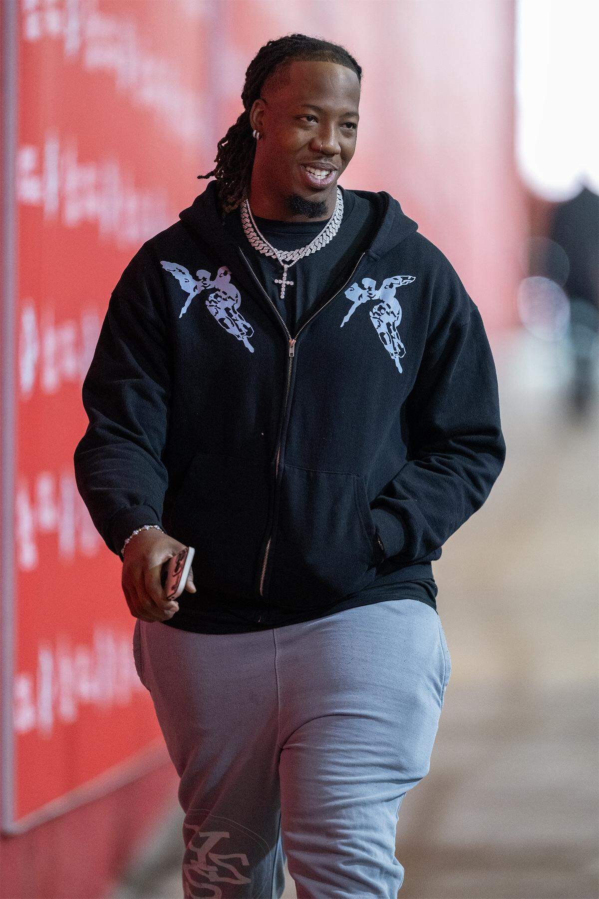 Kansas City Chiefs offensive tackle Wanya Morris (64) arrive for the game against the Indianapolis Colts Sunday, Nov. 23, 2025 at GEHA Field at Arrowhead Stadium in Kansas City.