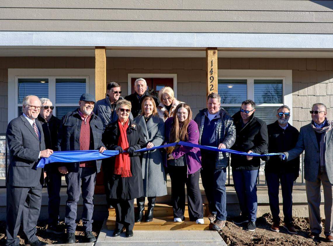 Habitat for Humanity Kansas City welcomes its first homeowner to Pathway at Heritage Park, a development of community land trust homes at 159th Street and Black Bob Road.