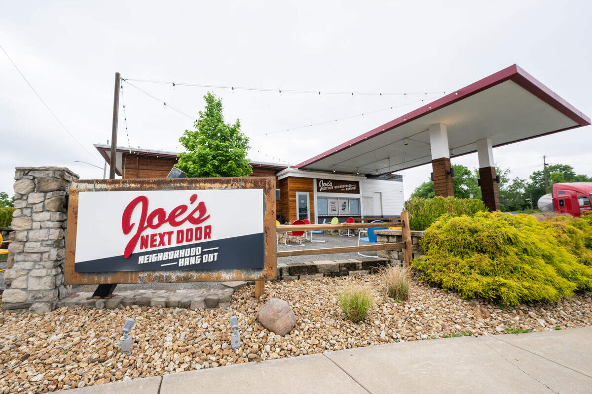 Joe’s Next Door is a neighborhood hangout across from the original restaurant.