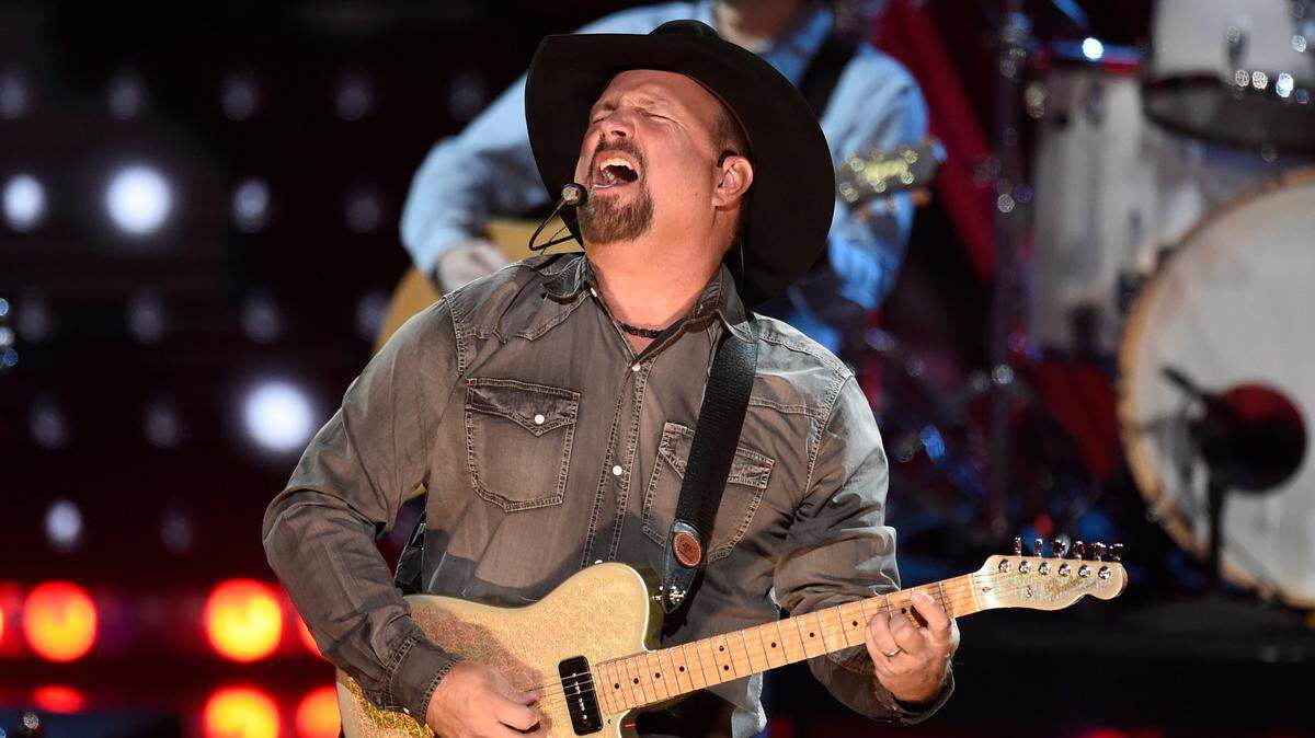 Garth Brooks considers postponing stadium tour as COVID-19 cases surge across the U.S.