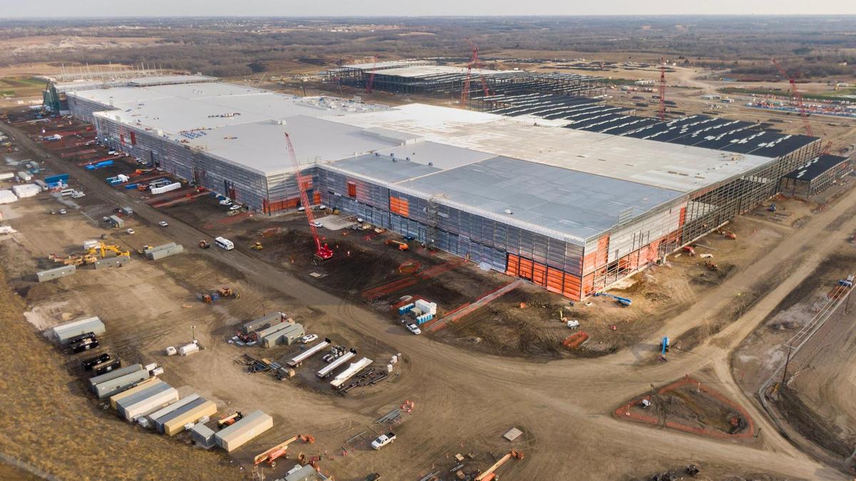 Construction continues at Panasonic’s new $4 billion lithium-ion battery manufacturing plant on Tuesday, Jan. 2, 2023, in De Soto Kansas. Panasonic hopes to begin production of the electric vehicle batteries in March 2025. The battery plant is under construction on the site of the former Sunflower Army Ammunition Plant.