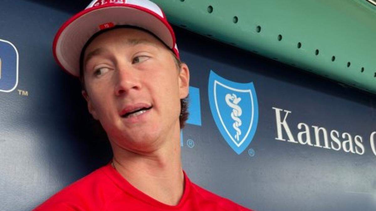 Brady Singer will start for the Cincinnati Reds on Tuesday night at Kauffman Stadium.