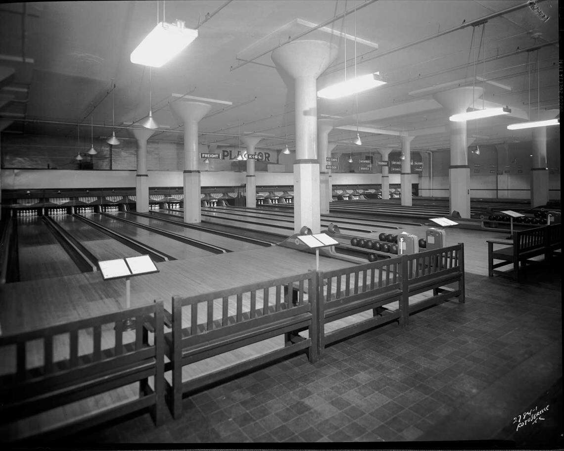 Pla-Mor bowling alley, ca. 1930s. From the General Photograph Collection.
