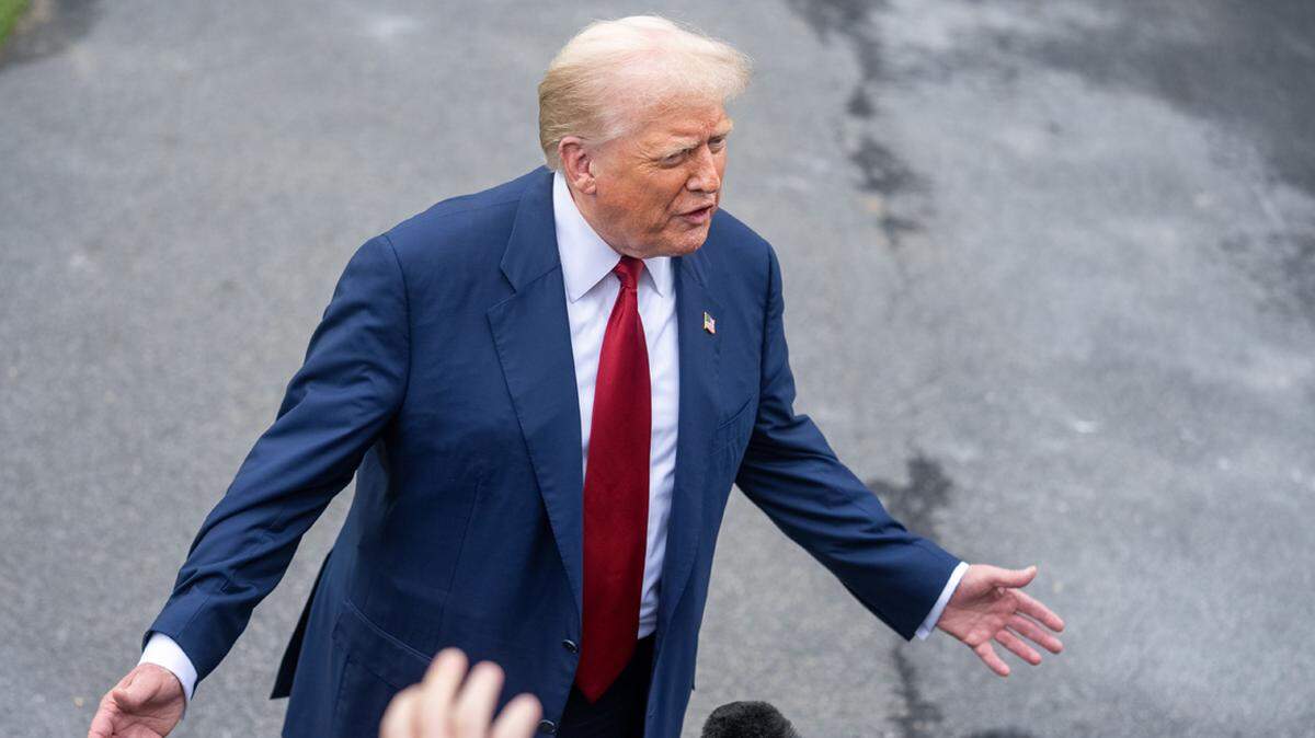 (250801) -- WASHINGTON, Aug. 1, 2025 (Xinhua) -- U.S. President Donald Trump speaks to the press at the White House in Washington, D.C., the United States, on Aug. 1, 2025. U.S. President Donald Trump on Friday announced that he has ordered the firing of Erika McEntarfer, commissioner of the Bureau of Labor Statistics (BLS), accusing her of manipulating data for political purposes. (Xinhua/Hu Yousong) (Photo by Xinhua/Sipa USA)