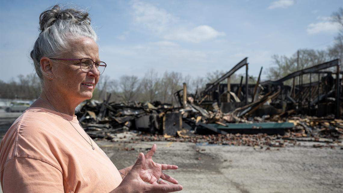 Smithville community rallies behind local businesses destroyed by strip mall fire