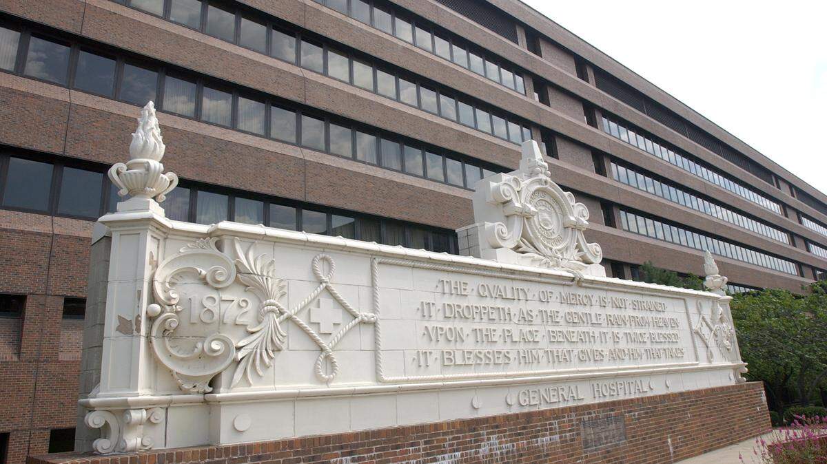 Kansas City-based Cerner Corp. and Truman Medical Centers said Monday that they will work on a pilot health care information technology program to better use patient health and care data in an effort to promote long-range population health.