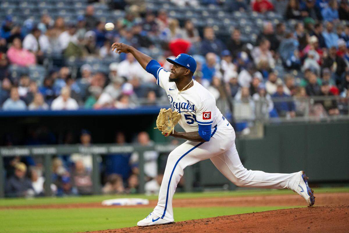 Kansas City Royals pitcher Luinder Avila throws a fastball during a game against the Boston Red Sox on Tuesday, May 19, 2026, at Kauffman Stadium.