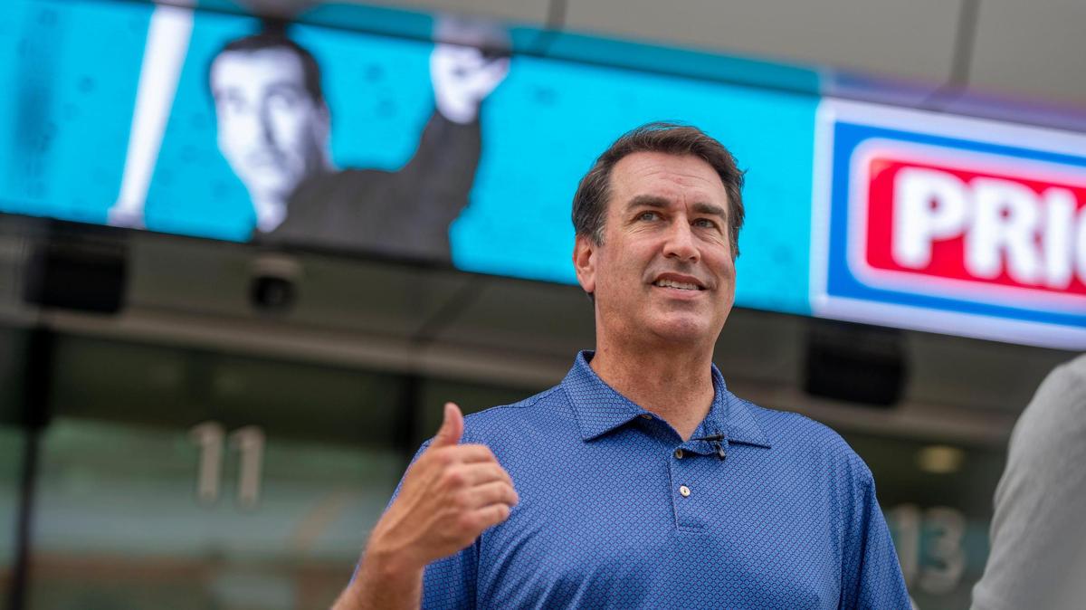 Rob Riggle talks KC Big Slick, advice from Patrick Mahomes on his softball swing