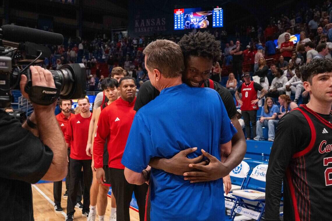 Flory Bidunga Silences Boos with Kiss as Louisville Upsets Kansas in Exhibition Thriller