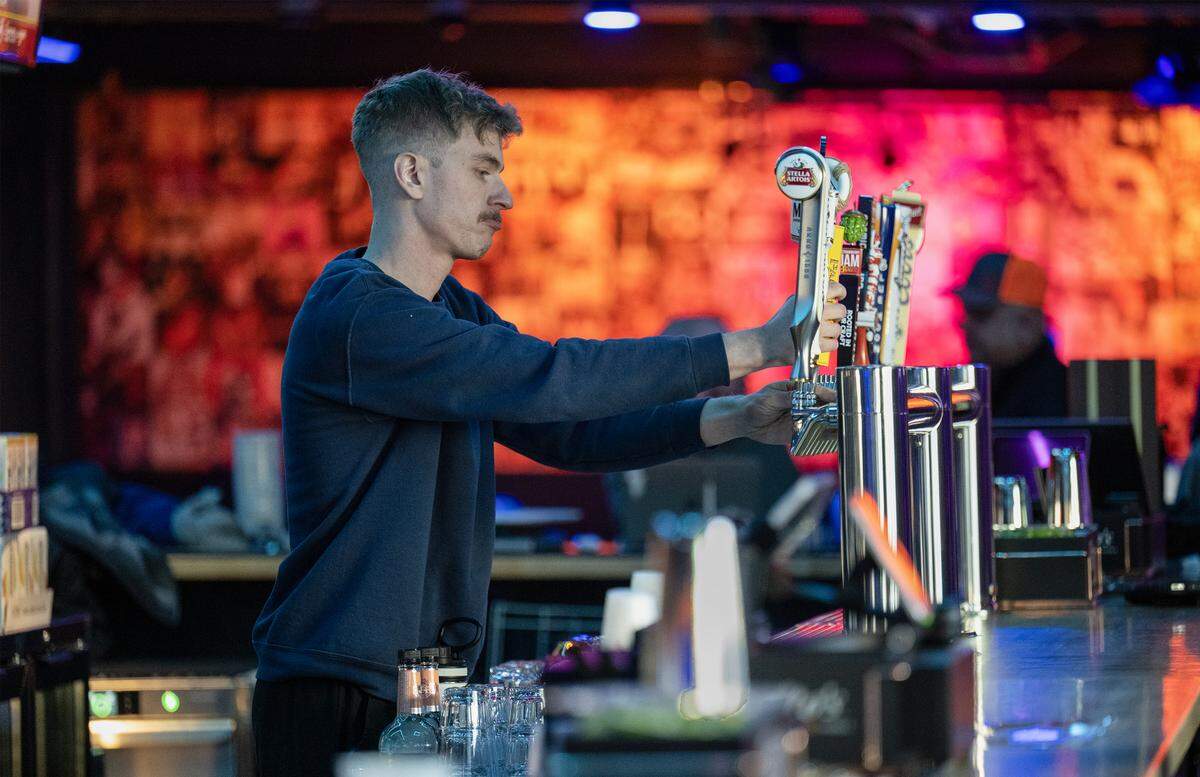Kansas City bars may be able to serve alcohol until 5 a.m. in entertainment districts during the World Cup, according to an ordinance introduced by the Mayor’s Office.  