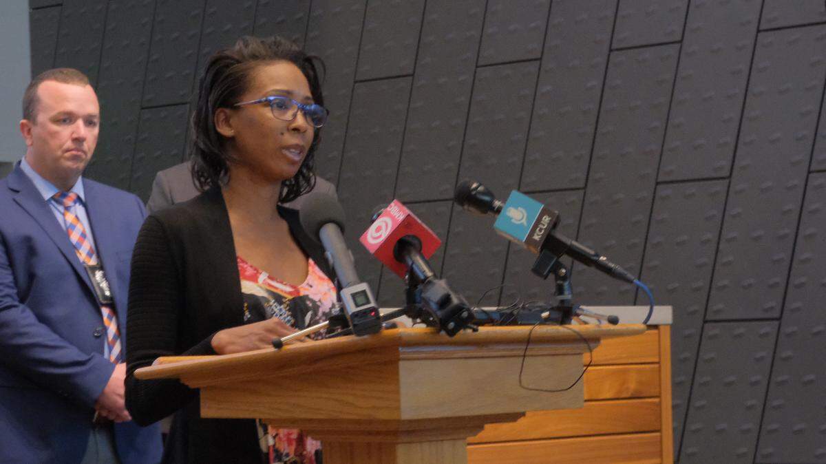 Deoina Mitchell said she never gave up trying to find out what happened to her mother, Gwendolyn Robinson, who went missing 39 years ago at the age of 19. Remains found found in rural Clay County in 1985 were identified recently as her mom’s.