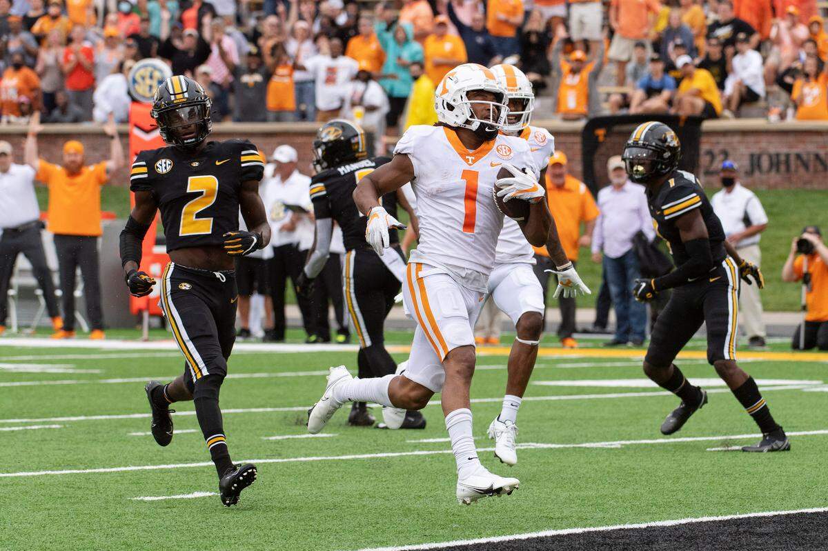 Tennessee wide receiver Velus Jones leads the Volunteers with 31 receptions and 453 receiving yards.