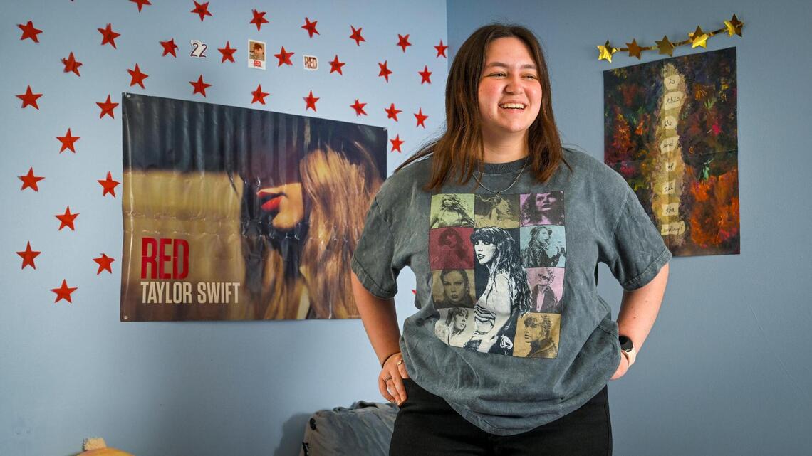 Expert tips for Taylor Swift KC shows: The merch, the deals. And what if it rains?