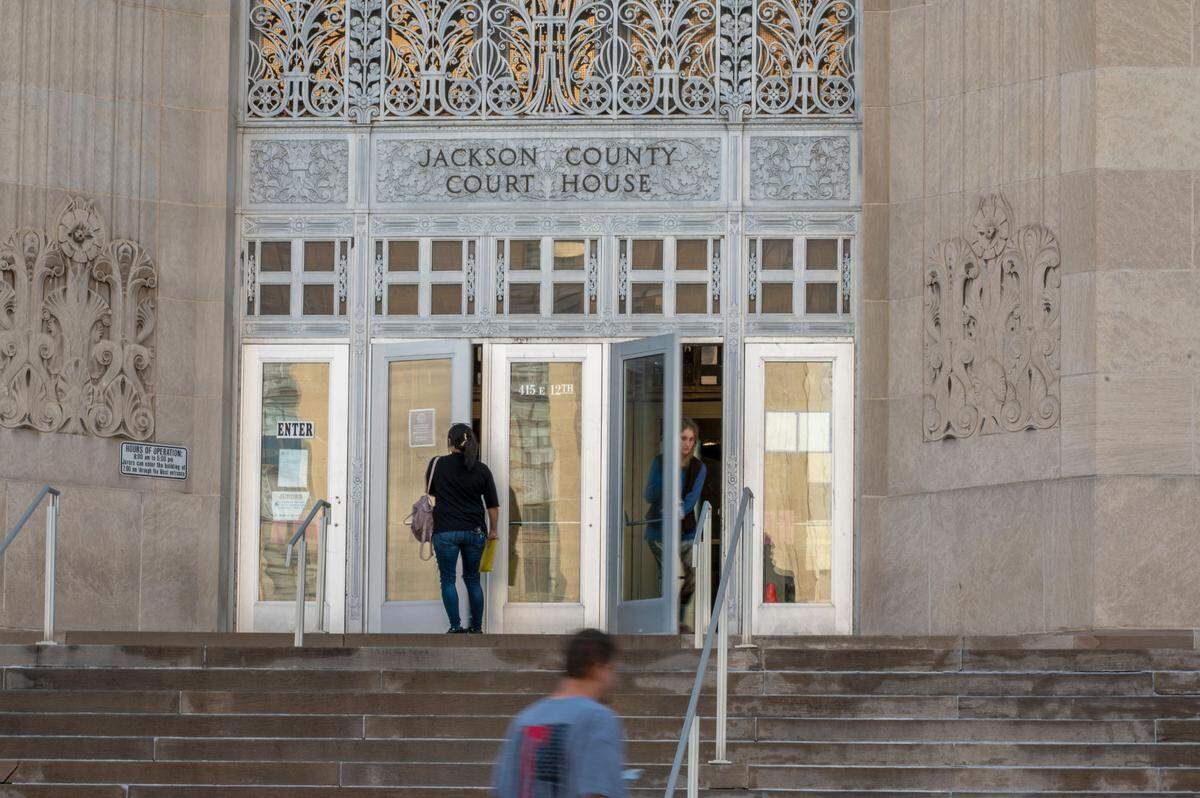 Jackson County Courthouse, where tenants go to handle their eviction cases, and where they can now find free legal representation.