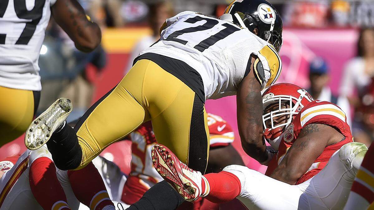 Safety Robert Golden, who played for the Steelers against the Chiefs back in 2015, has signed with KC.