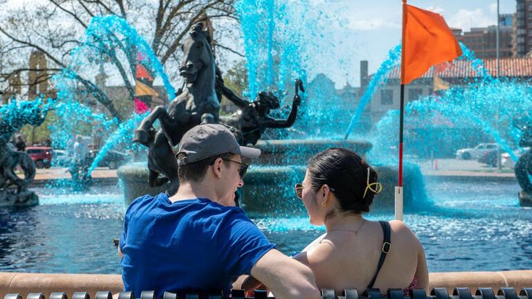 Photos: Kansas City celebrates Fountain Day with sprays of Royals’ blue water