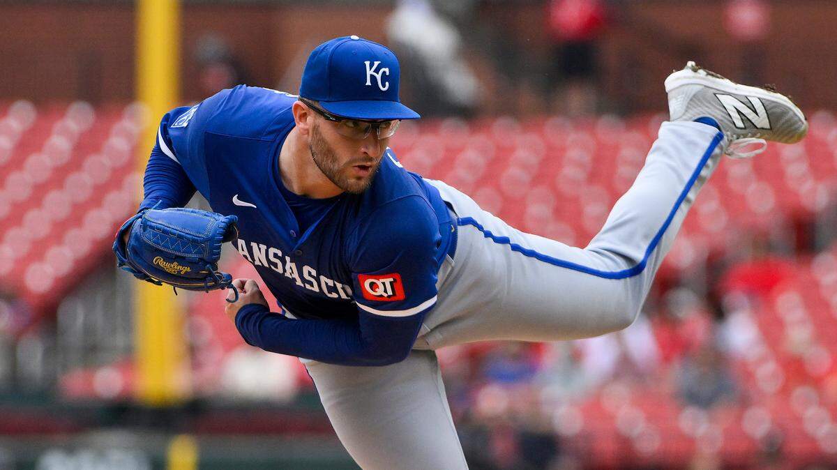 Kansas City Royals starting pitcher Noah Cameron delivers during a game against the Cardinals on Thursday, June 5, 2025 at Busch Stadium in St. Louis.