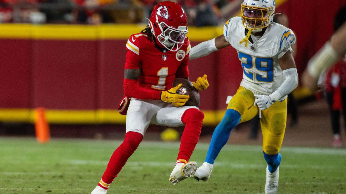 Kansas City Chiefs wide receiver Xavier Worthy makes a crucial catch on third down late in the second of half of the Chiefs game vs. the Los Angeles Chargers on Sunday, Dec. 8, 2024 at GEHA Field at Arrowhead Stadium.