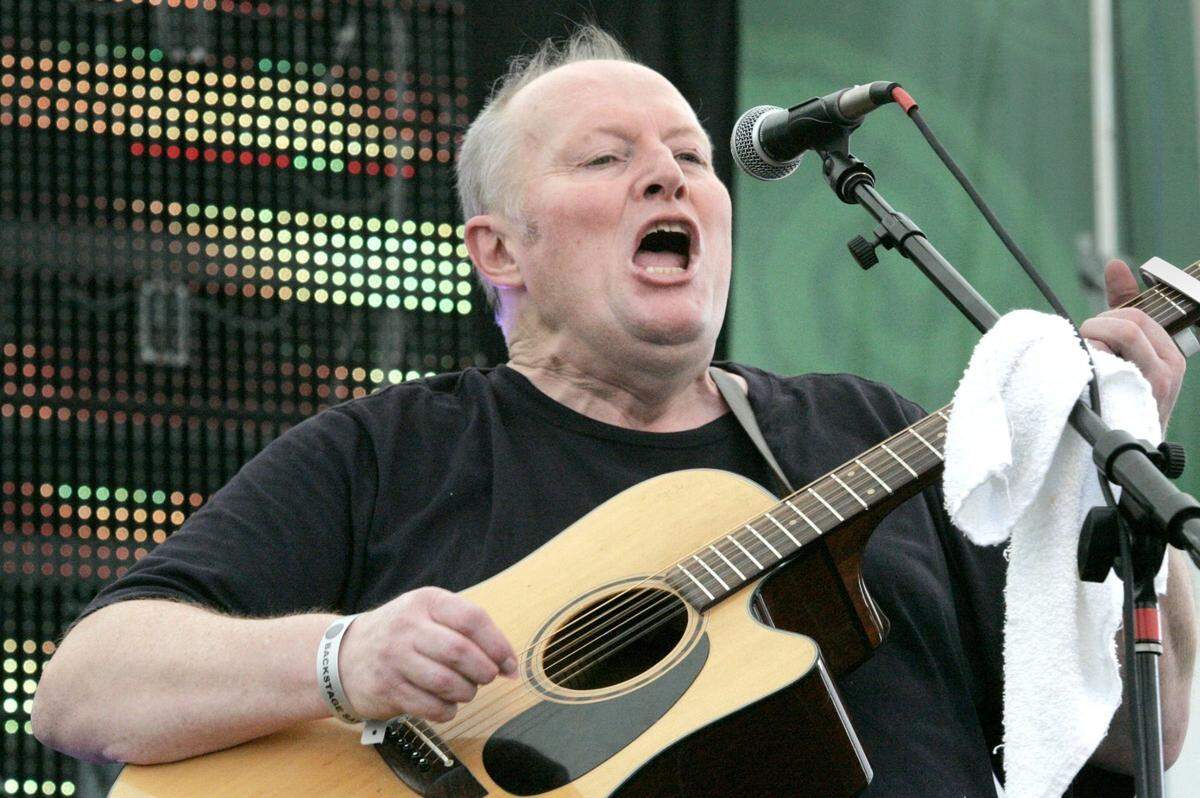 Eddie Delahunt will perform in an Irish New Year Celebration.