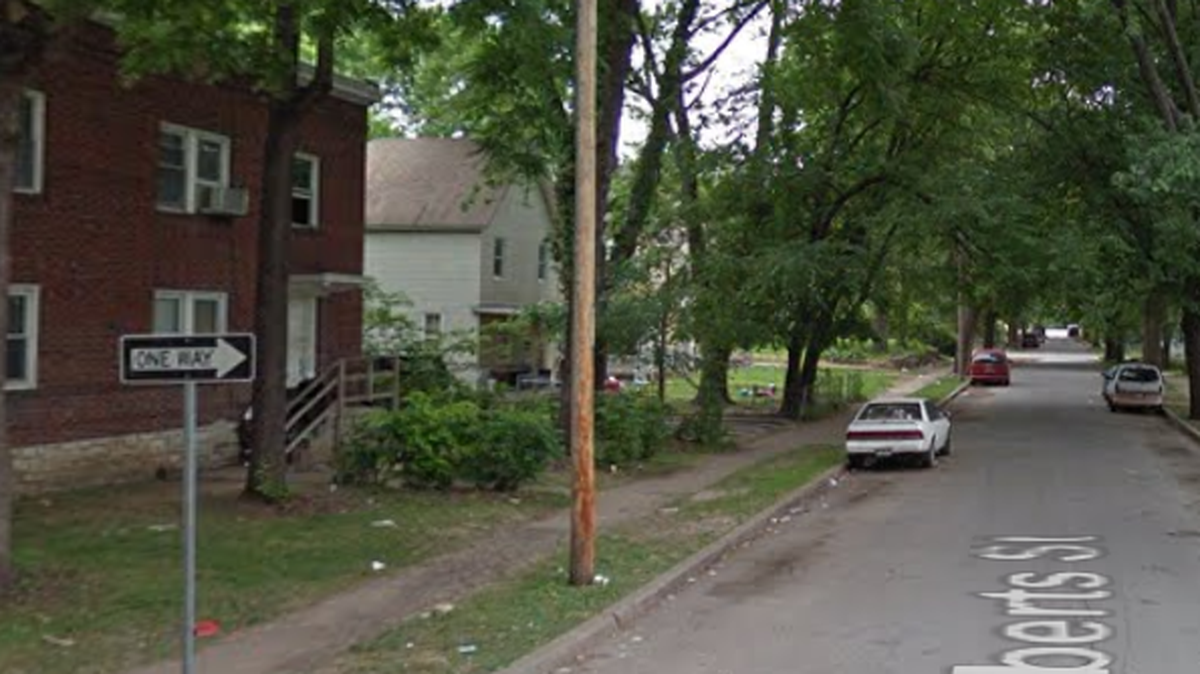 A Google Maps image shows the 3500 block of Roberts Street, around where the victim was found shot.