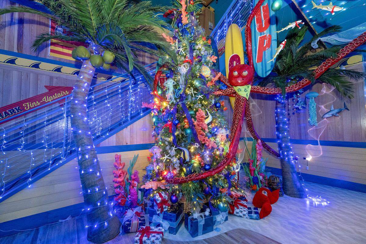 The Frosted Reef, an under-the-sea-themed holiday pop-up bar, opens Wednesday, November 26, 2025, at Margaritaville Hotel Kansas City. The hotel is located at 1491 N. 98th Terrace, in Kansas City, Kansas. Reservations are recommended.