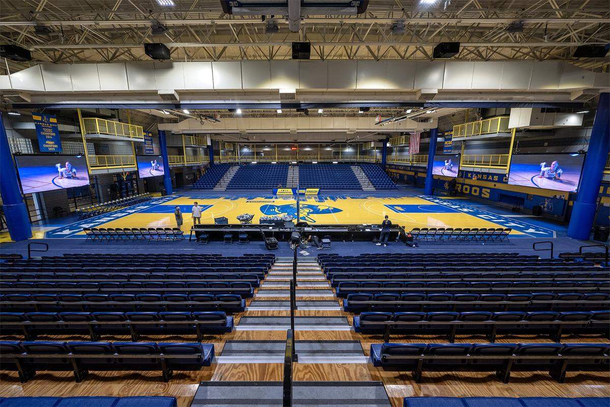 Swinney Center, seen on Tuesday, Sept. 16, 2025, is a central hub for UMKC Campus Recreation and Kansas City Roos Athletics. The arena, home to the men’s Division I basketball team, is notable for being one of the smallest among the sport, with a seating capacity of approximately 1,500.