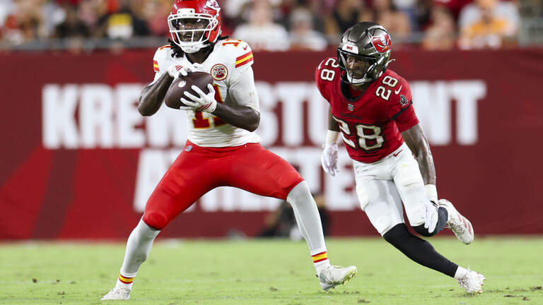 Chiefs’ Jalen Royals, Emmett Johnson make preseason matter in loss to Buccaneers