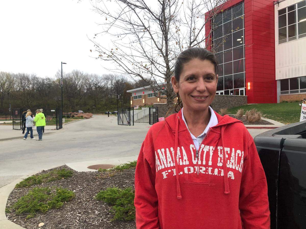 Jennifer Cummings voted Tuesday at Van Horn High School in Independence. 
