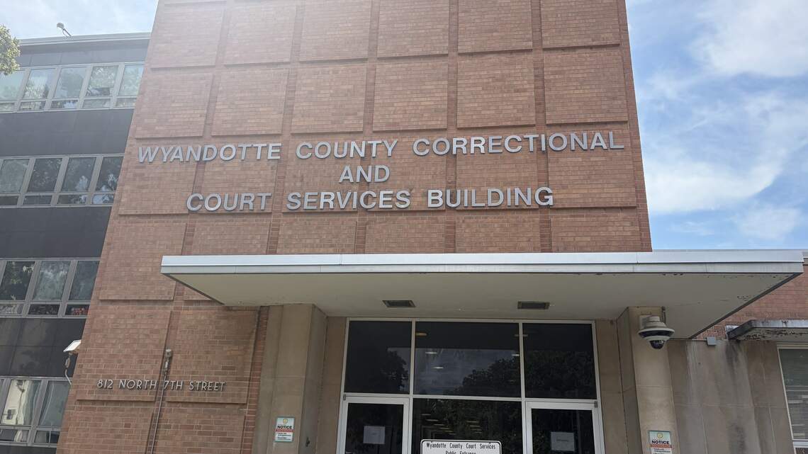 Expert calls jail death of KCK man into question, citing medical exam ‘failures’