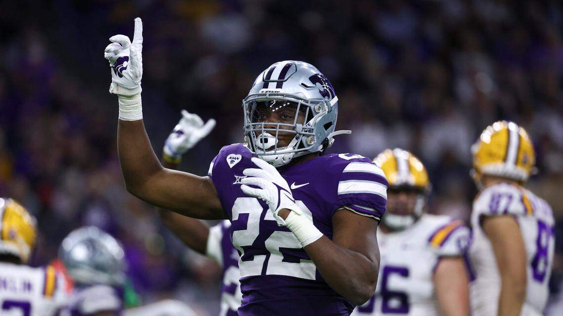 Kansas State Wildcats linebacker Daniel Green (22) reacts during the second quarter against the LSU Tigers during the 2022 Texas Bowl at NRG Stadium on Jan. 4, 2022.