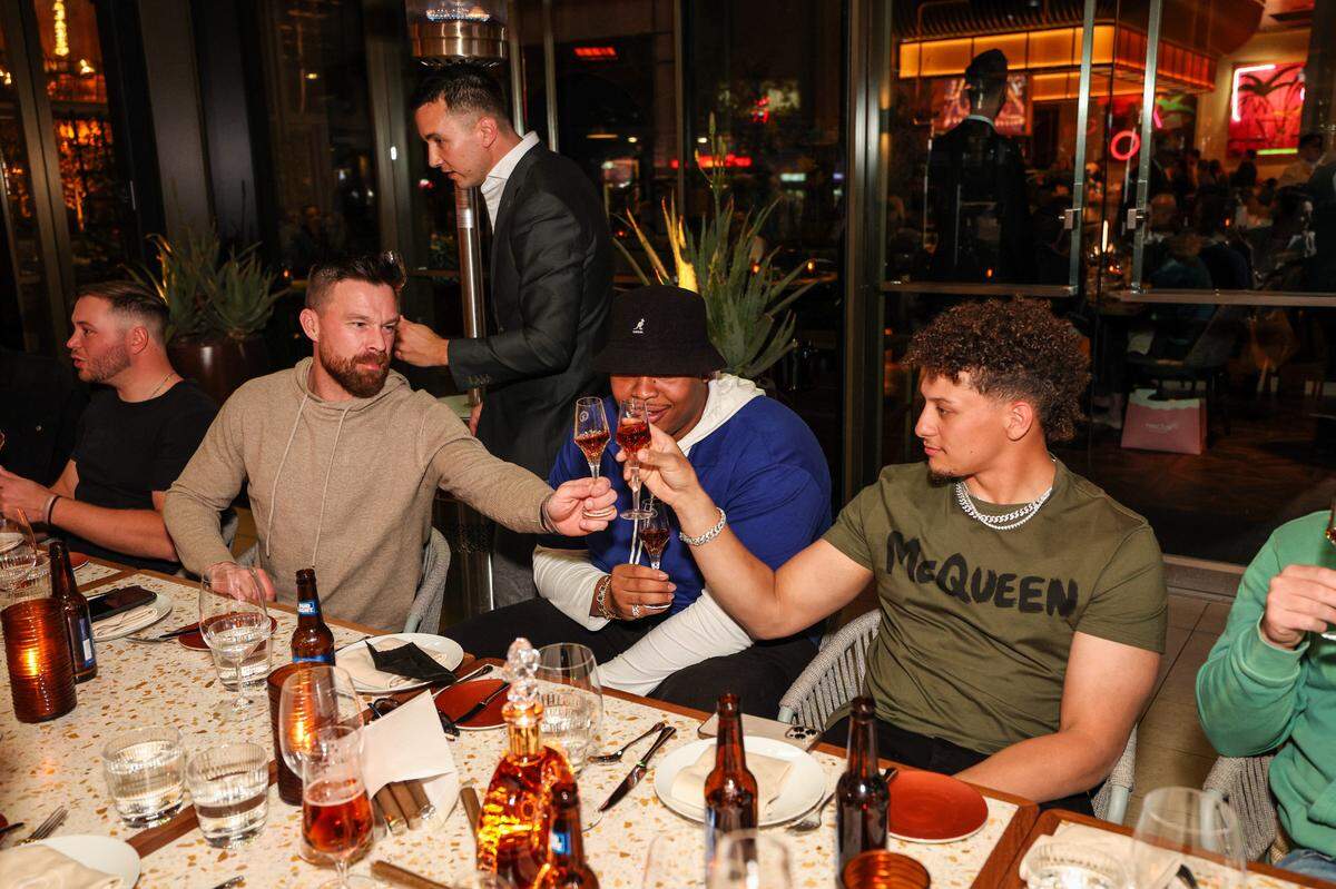 A scene from the bachelor party