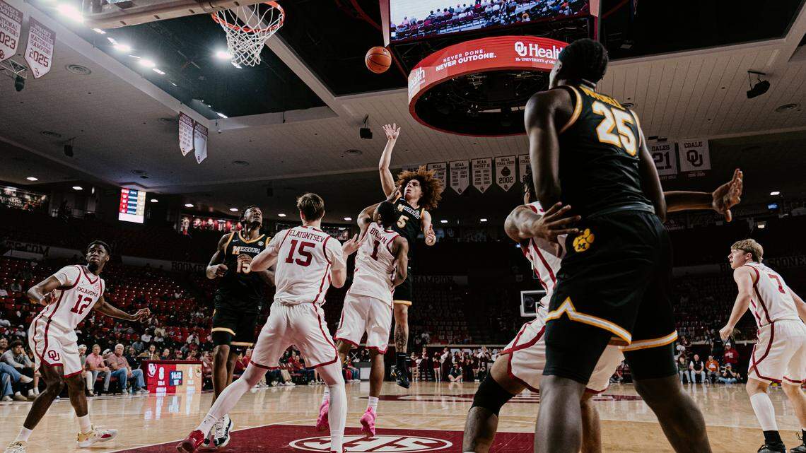 Mizzou basketball falls to Oklahoma in Norman. That changes the postseason math
