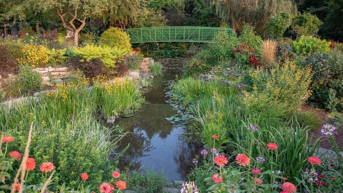 Over 1,000 garden pros are coming to Overland Park. Come join the fun, plant lovers