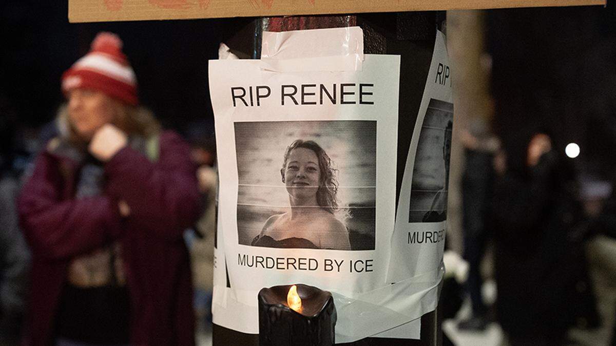 MINNEAPOLIS, MINNESOTA - JANUARY 07: A notice reading “RIP Renee, murdered by ICE” is seen next to a memorial for Renee Nicole Good on January 07, 2026 in Minneapolis, Minnesota. According to federal officials, an ICE agent shot and killed Good during a confrontation earlier today in south Minneapolis. (Photo by Scott Olson/Getty Images)
