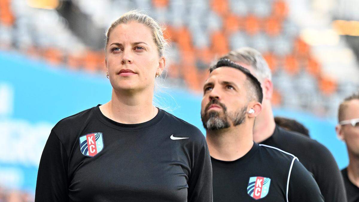 Kansas City Current interim head coach Caroline Sjöblom during the first half against the Houston Dash at Shell Energy Stadium on April 19, 2023.