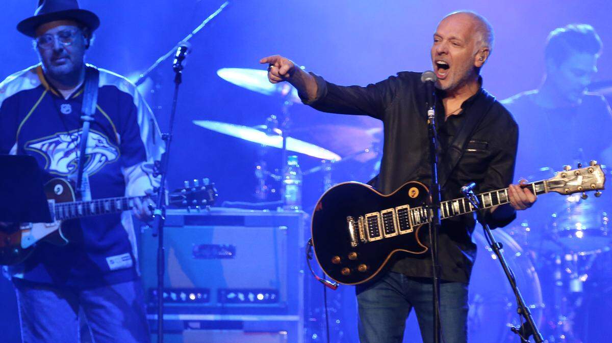 Peter Frampton performs at the All for the Hall benefit concert at Bridgestone Arena on Tuesday, April 12, 2016, in Nashville, Tenn. The rocker has announced the dates for his 2019 farewell tour.