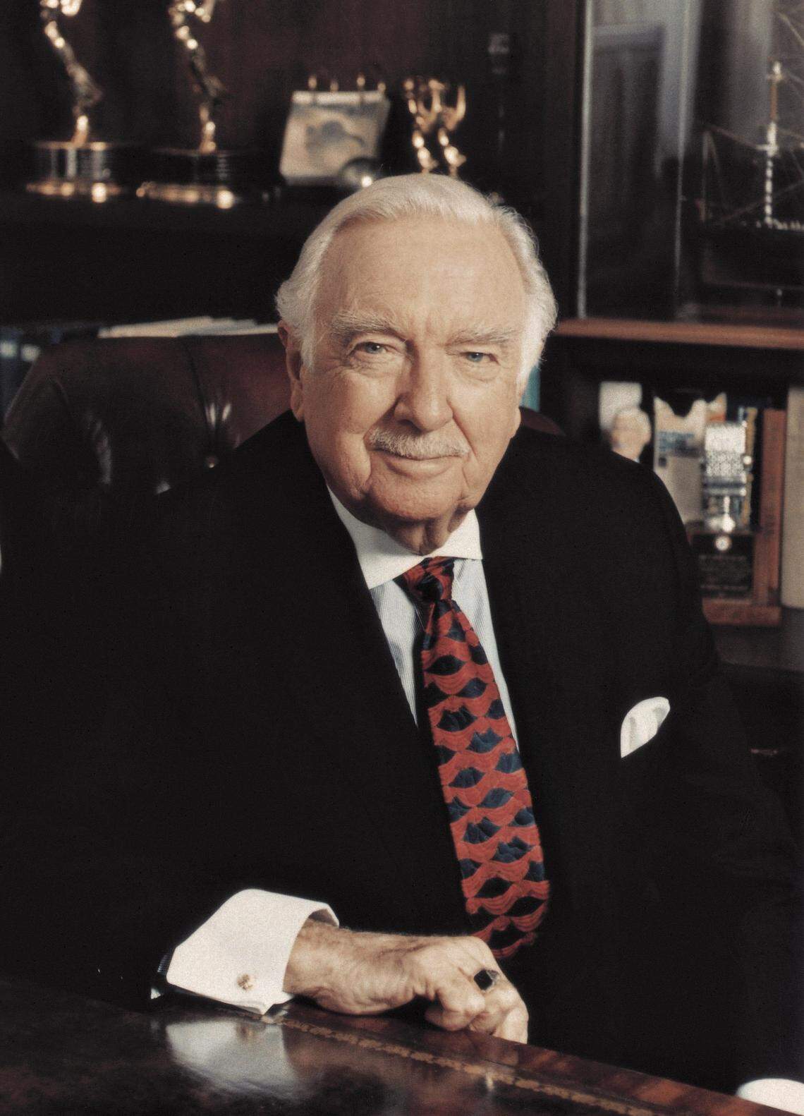 Walter Cronkite was inducted into the Hall of Famous Missourians in 1999 to recognize his contribution to journalism.