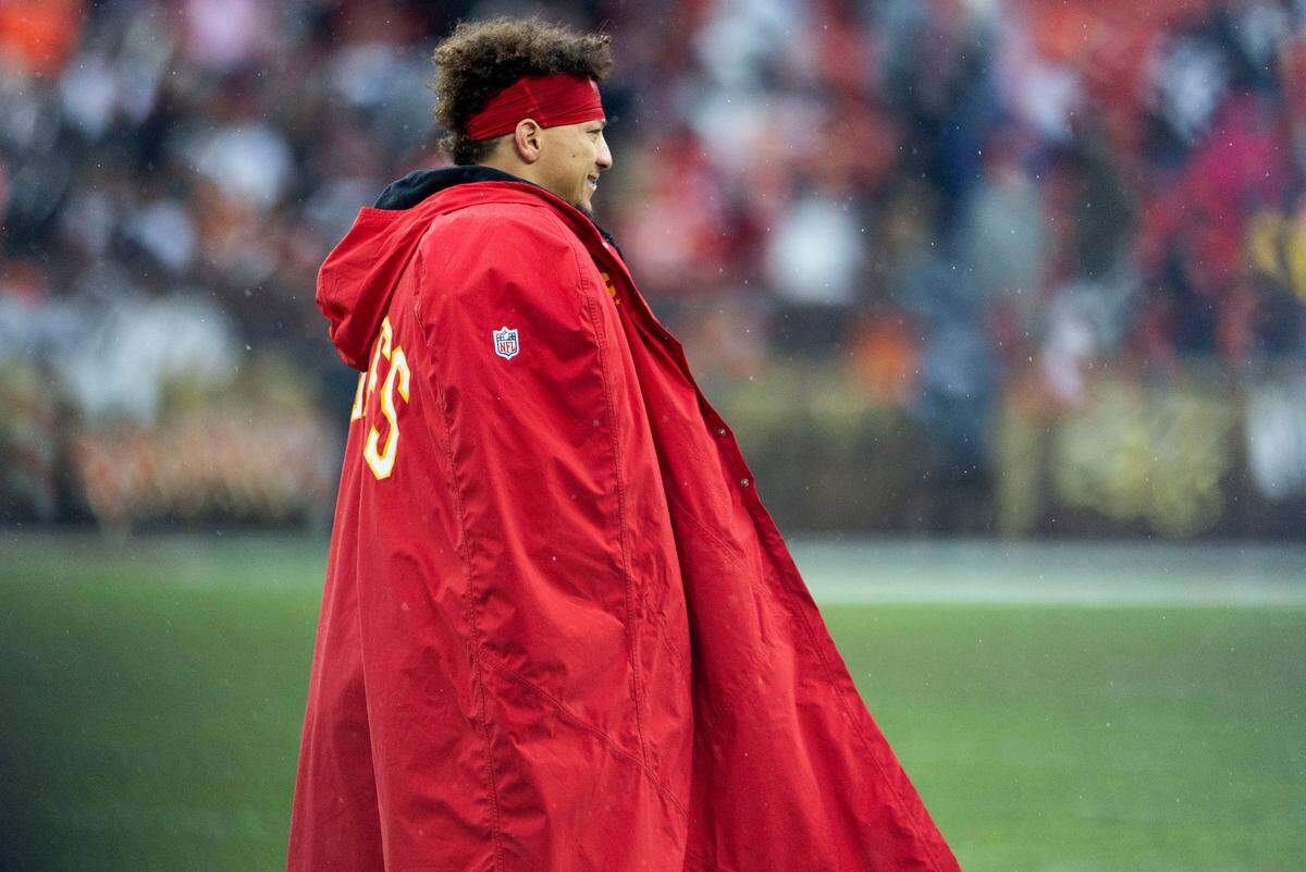 Kansas City Chiefs quarterback Patrick Mahomes watched the final minutes of KC’s NFL Week 15 game against the Cleveland Browns from the sideline at Huntington Bank Field in Cleveland, Ohio on Sunday, Dec. 15, 2024.