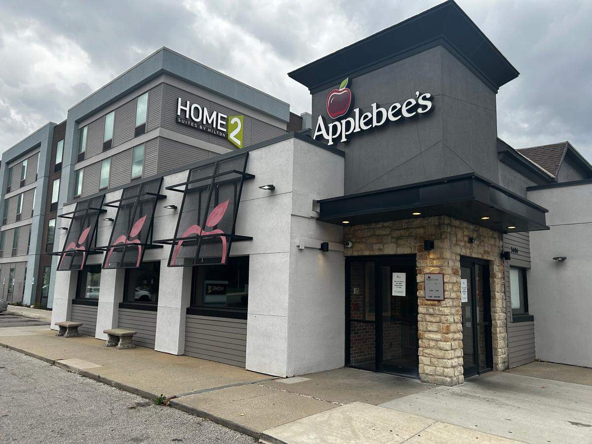 The Applebee’s at 3404 Rainbow Blvd. was among the restaurants permanently closed overnight in October.